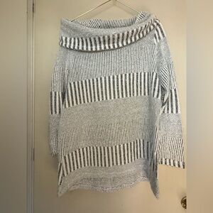 Chic Cowl Neck Striped Sweater in Gray and White